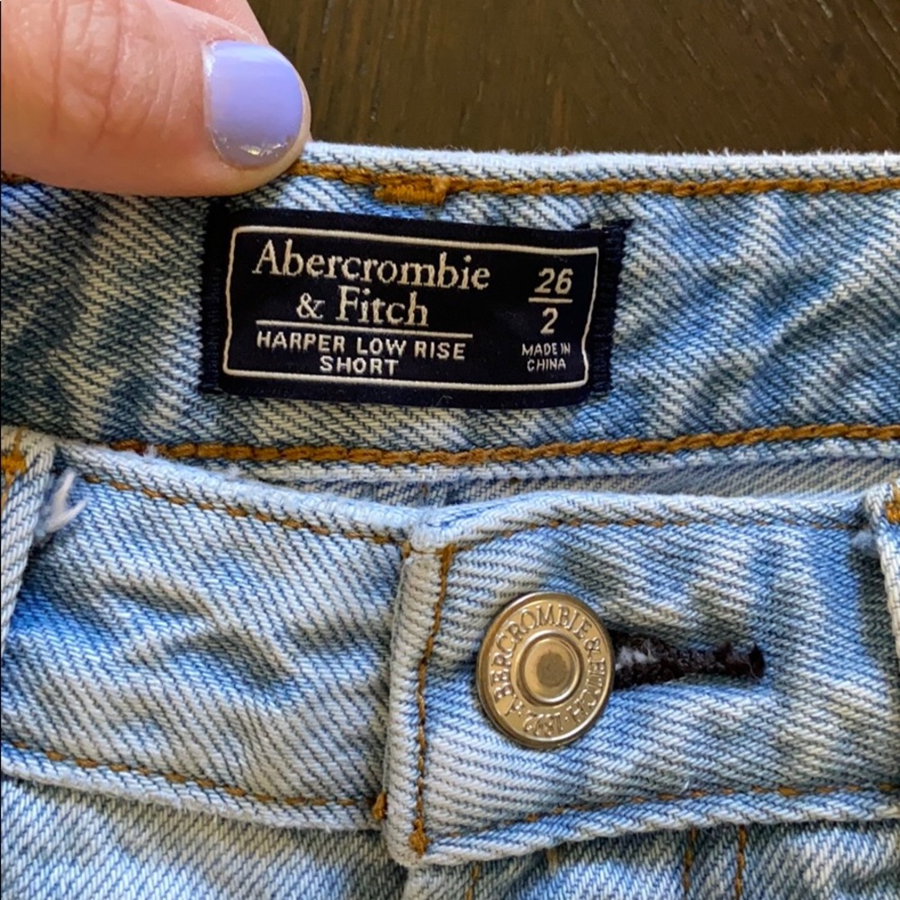 A&F Low Rise Shorts - Picture 3 of 4
